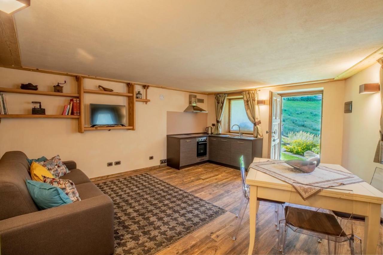 Casa Vacanze Petit Haury - Alloggi Ad Uso Turistico Vda Arvier N 0039 E N 0040 - Bagian luar foto